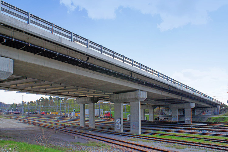 Autobahnviadukt über SBB-Linie, Bülach
